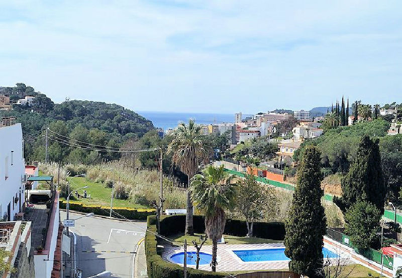 LL 211 Ferienhaus für 4/5 Personen mit Blick auf das Meer und Schwimmbad in Loret de Mar Costa Brava