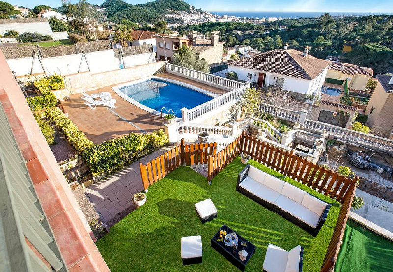 BL 812 Villa for 9 persons with private pool and sea views in Blanes on the Costa Brava