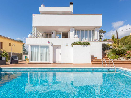 BL 904 Villa for 10 persons with private pool and sea views Costa Brava Blanes