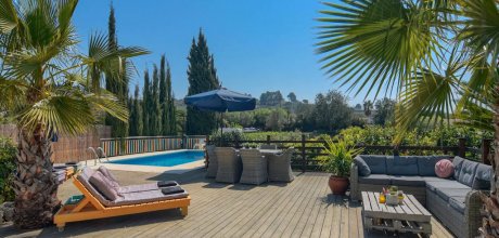 BN 945 Modern holiday villa for 20 persons with a private pool in Benissa on the Costa Blanca