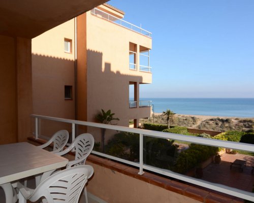 Spain apartment facing the sea