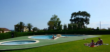 ES 318/6 Bungalow para 6 personas con piscina en l`Estartit en la Costa Brava