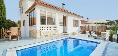 BL 902 Ferienvilla für 10 Personen mit einem privaten Pool in Blanes an der Costa Brava