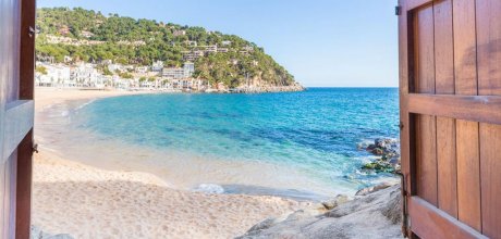 PA 241 Exclusive Holiday house for 8/10 persons right on the beach of Llafranc on the Costa Brava