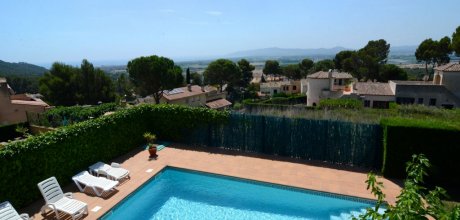 ES 607 Moderne villa for 7 persons with a private pool in l`Estartit on the Costa Brava