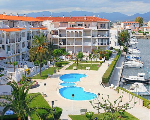Appartements mit Schwimmbad in Empuriabrava