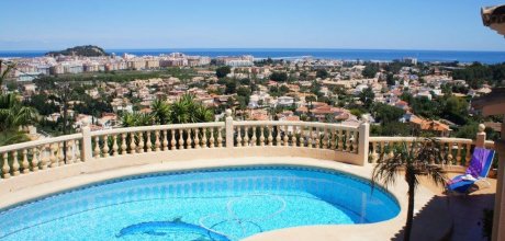 DE 410 Modernes Ferienhaus für 4 Personen privater Pool und Meerblick in Dénia an der Costa Blanca in Spanien