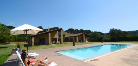 TU 925 Exclusive Holiday Finca for 10 Persons with a private pool near Tamariu on the Costa Brava