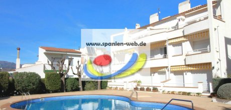 LA 108/2 Strandnahe Ferienwohnung für 2/3 Personen mit Schwimmbad in Llançà an der Costa Brava in Spanien