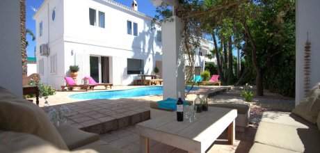 AL 805 Modernes Ferienhaus für 8 Personen mit privatem Pool im Hafenviertel von Altea an der Costa Blanca