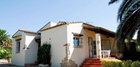 ES 305/3 Ferienhaus für 4/5 Personen mit Schwimmbad in l`Estartit Costa Brava