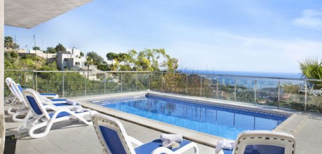 LL 825 Moderne Ferienvilla für 9 Personen mit privatem Pool und Meerblick an der Costa Brava bei Lloret de Mar