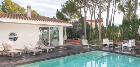 PA 821 Villa exclusiva para 8 personas con una piscina privada en Llafranc en la Costa Brava