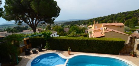 ES 914 Exklusive Ferienvilla für 10 Personen mit privat Pool und Meerblick in l`Estartit Costa Brava
