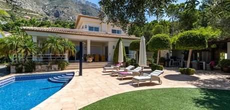 AL 825 Exklusive Ferienvilla für 8 Personen mit einem privaten Pool bei Altea an der Costa Blanca