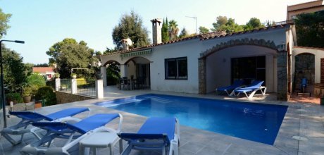 PP 616 Villa para 6 personas con una piscina privada en Playa de Pals en la Costa Brava